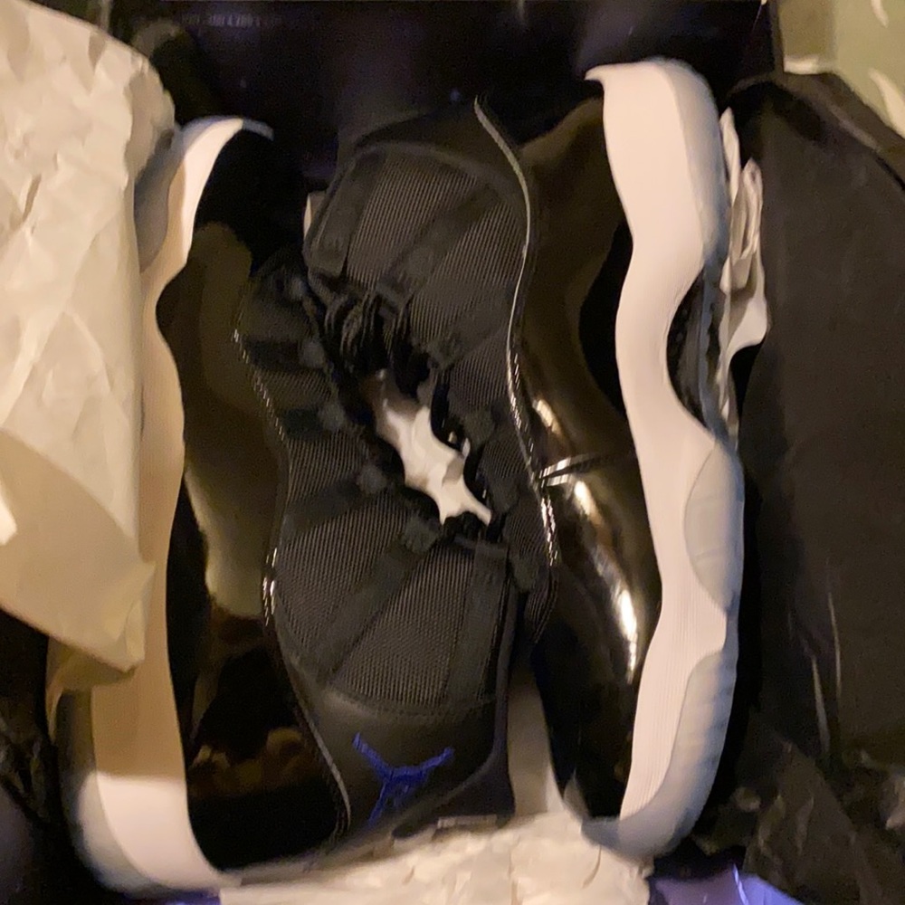 Jordan 11 retro size